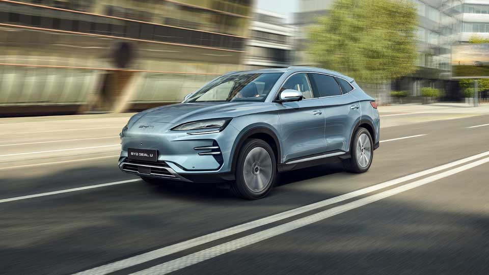 BYD Seal-U traveling in the city