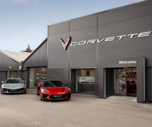 Manchester Corvette / Luxe